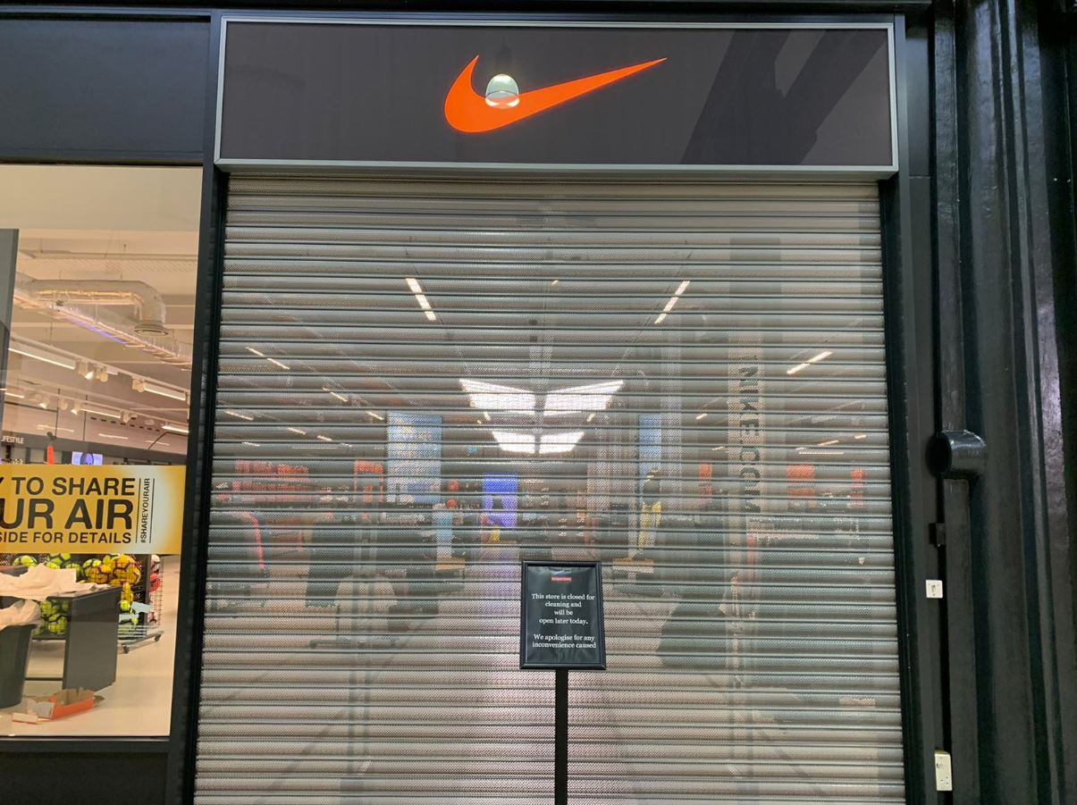 nike store manager salary